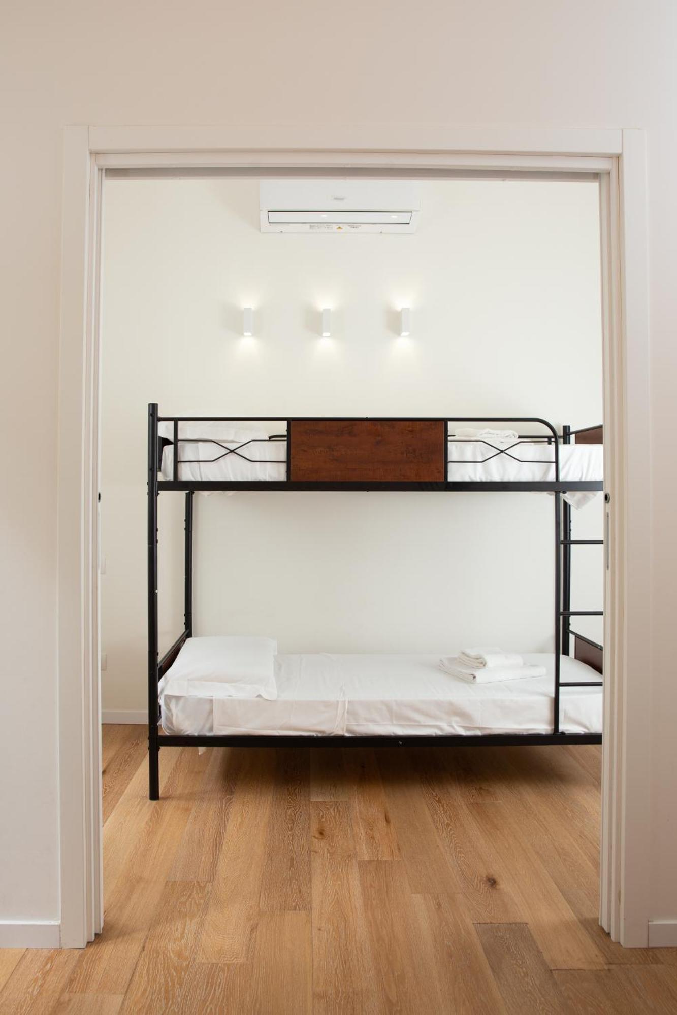 Klimt Central Station - Two Room Apartment Milan Luaran gambar