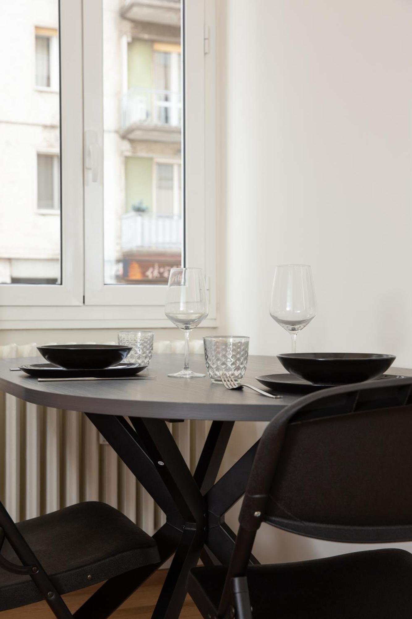 Klimt Central Station - Two Room Apartment Milan Luaran gambar