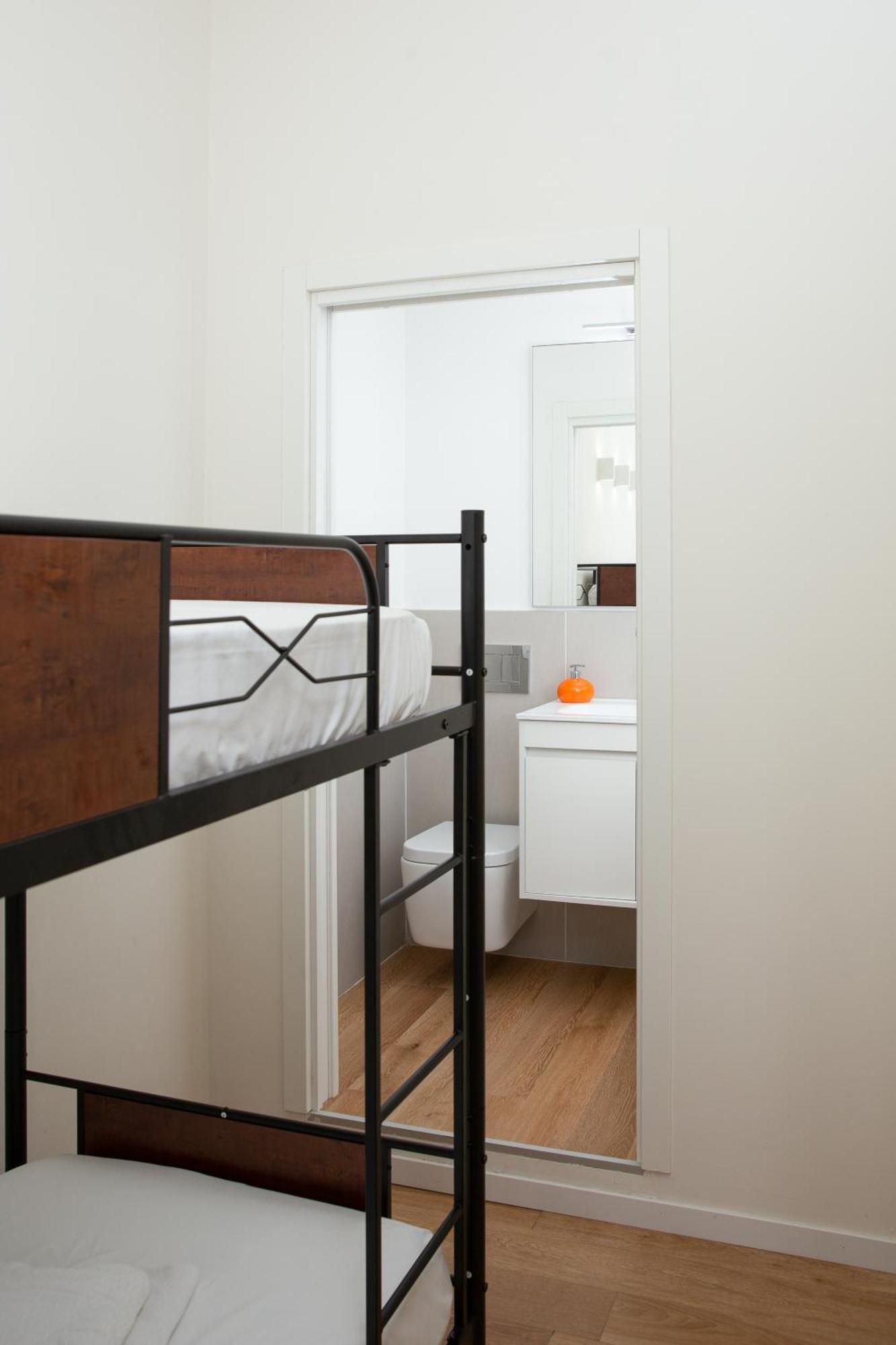 Klimt Central Station - Two Room Apartment Milan Luaran gambar